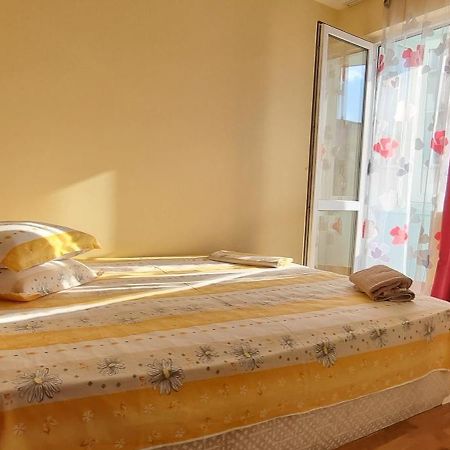 Chaika Sea Apartment Varna Esterno foto