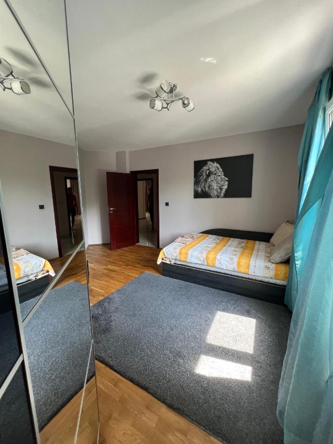 Chaika Sea Apartment Varna Esterno foto